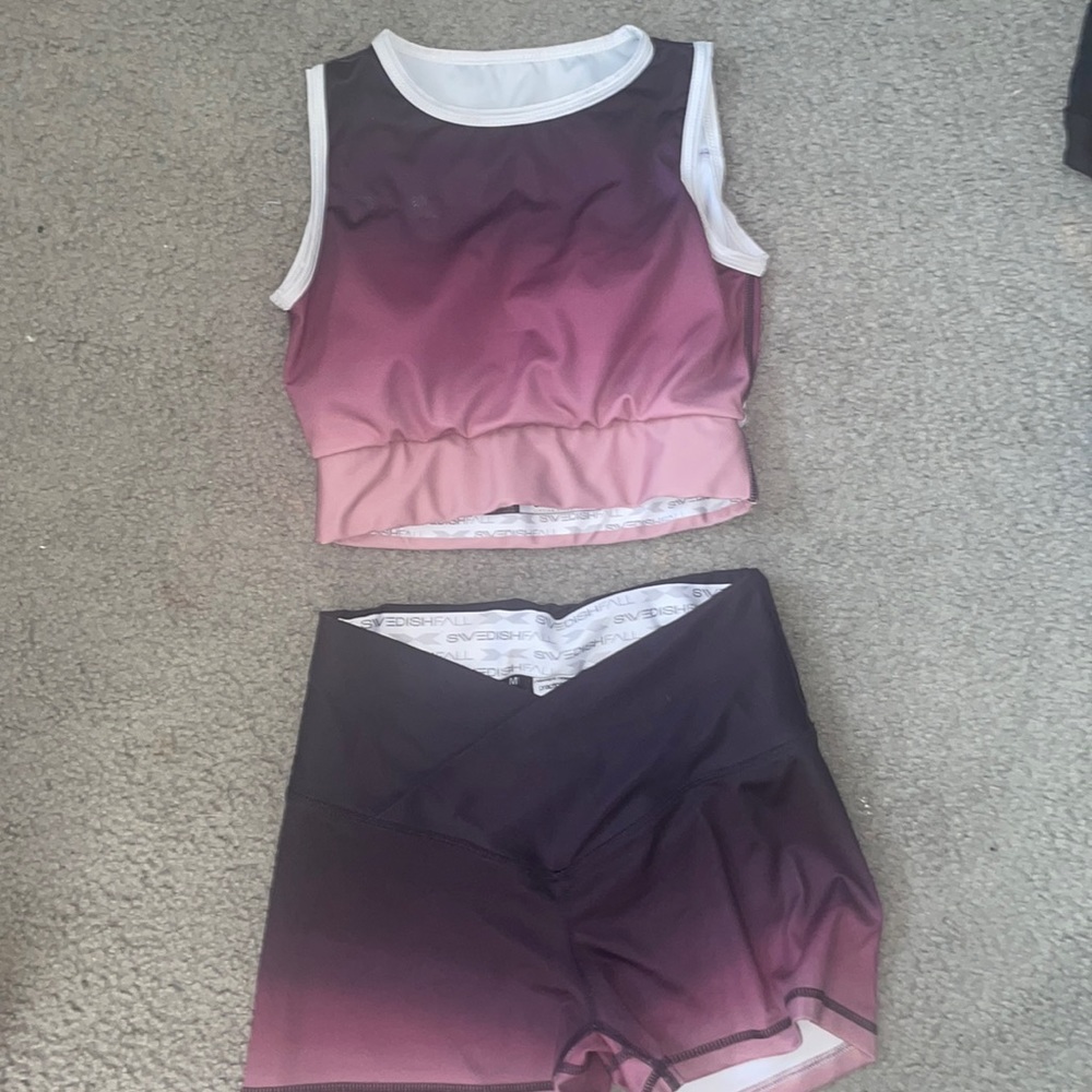 Swedish Fall Purple Workout Set Sports Bra and Shorts